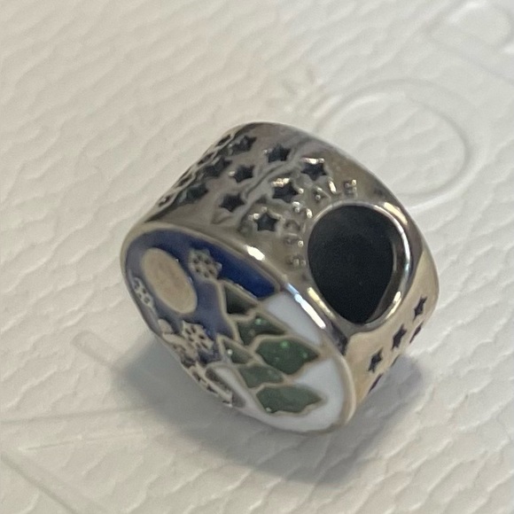 Authentic Pandora Snowy Night Charm Christmas 2017 Edition - Picture 10 of 10